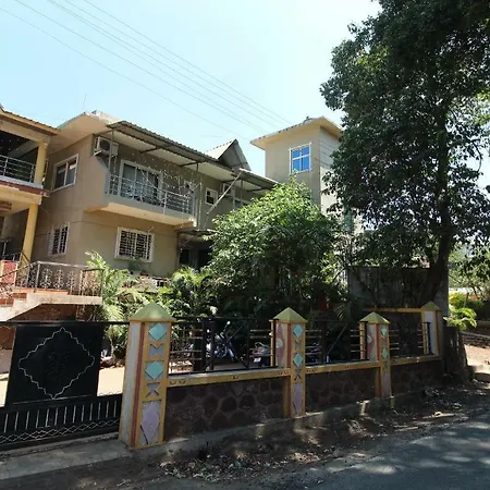 Oyo 37923 Hotel Ojas Villa-2